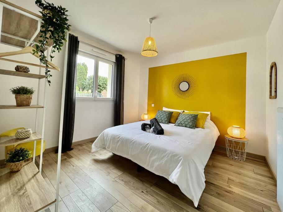 Villa * Domaine De La Solaie * - Proche Bords De Loire Saint-Denis-de lʼHôtel Esterno foto